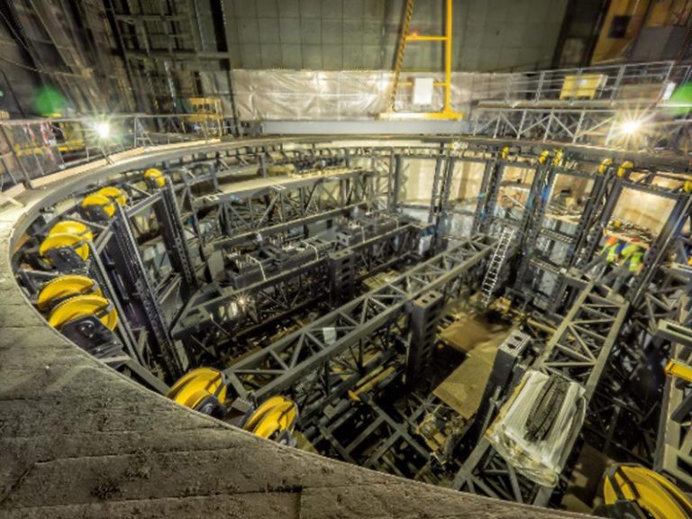 The picture shows the new revolving stage of the Prague State Opera under construction.