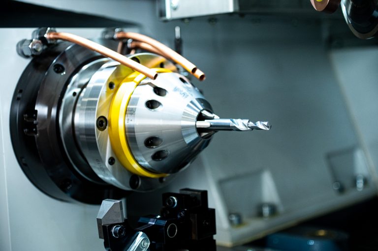 Ulmer is responding to the trend towards smaller tools and the increasing use of high-precision regrinding processes with the WZS 8 REINECKER, which was launched in 2025.